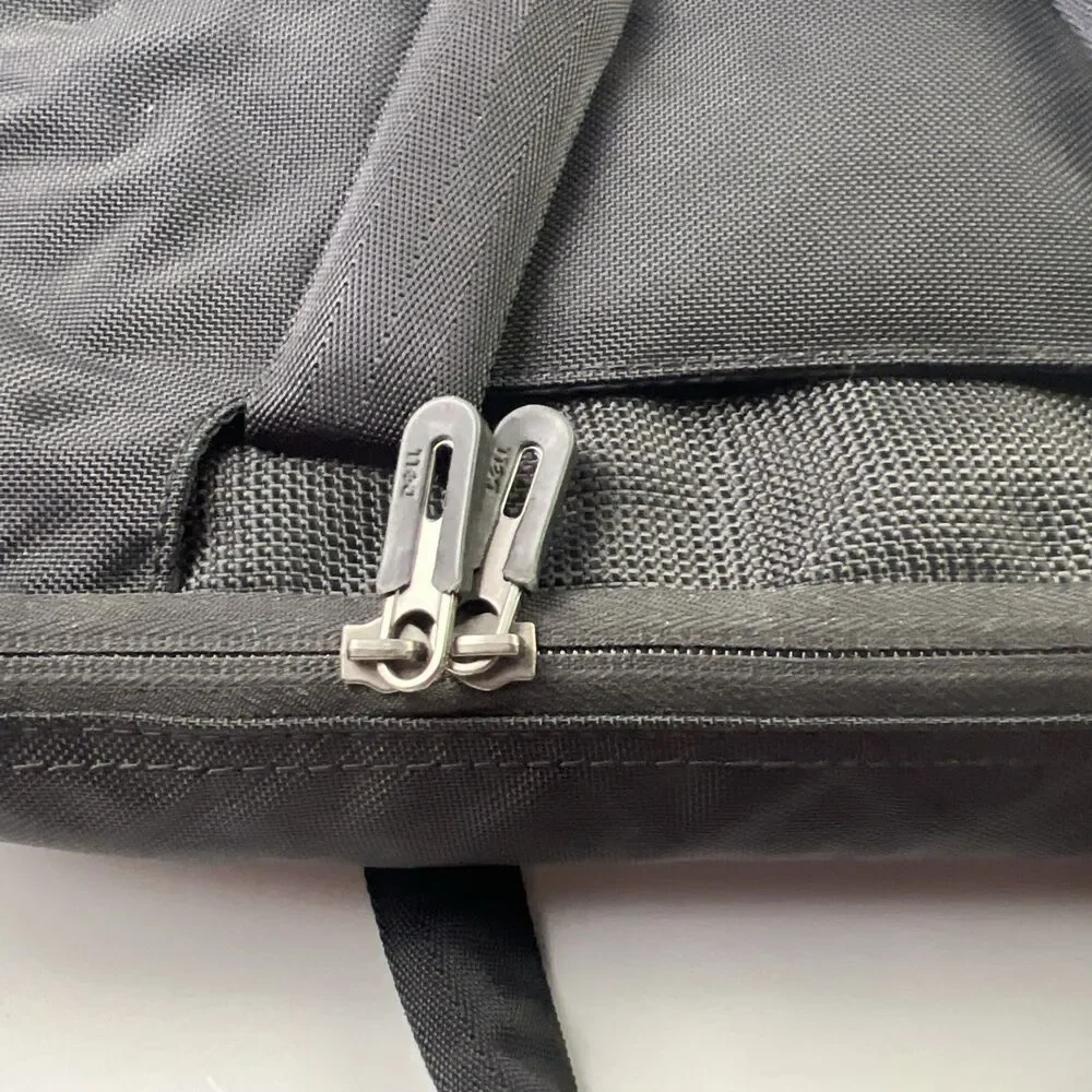 Dell Black Messenger/Laptop Bag Organizer Case Carry Bag W/Shoulder Strap